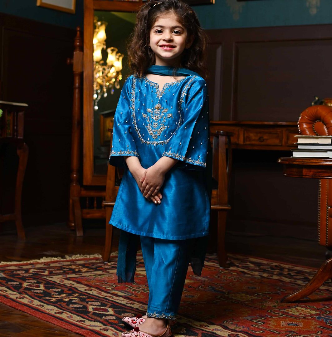 Why Salwar Suits Are Perfect for Your Little Girl's Ethnic Wardrobe