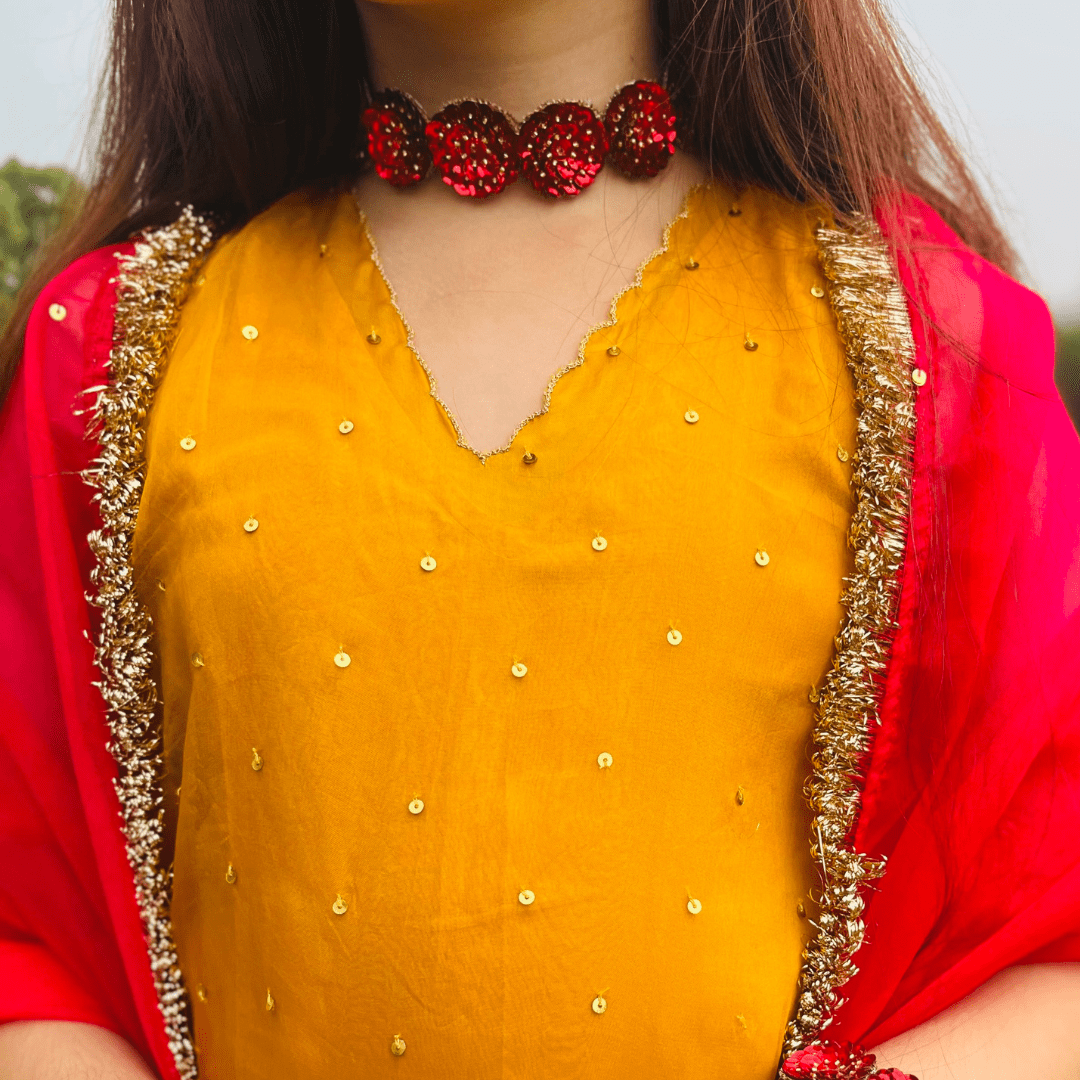 Adjustable red sequin choker in Mumbai with dori tie, non-itching jewelry for ethnic and festive outfits.