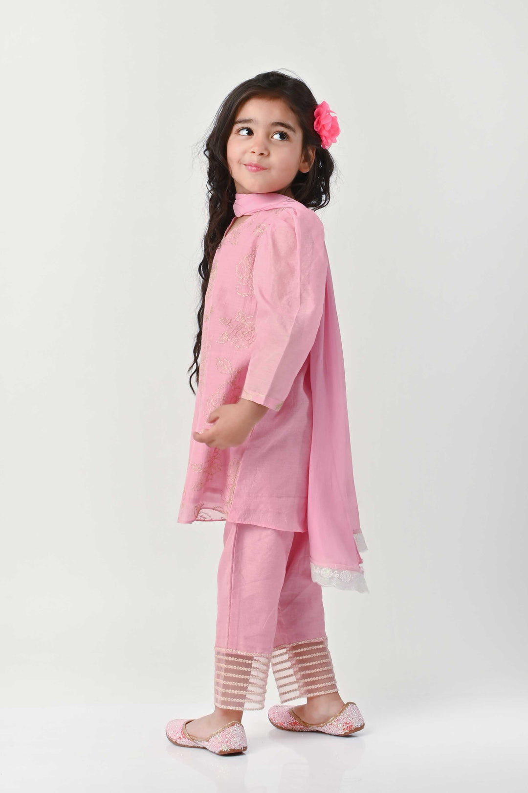Designer pink hand-embellished suit salwar for girls for mehendi in Dubai