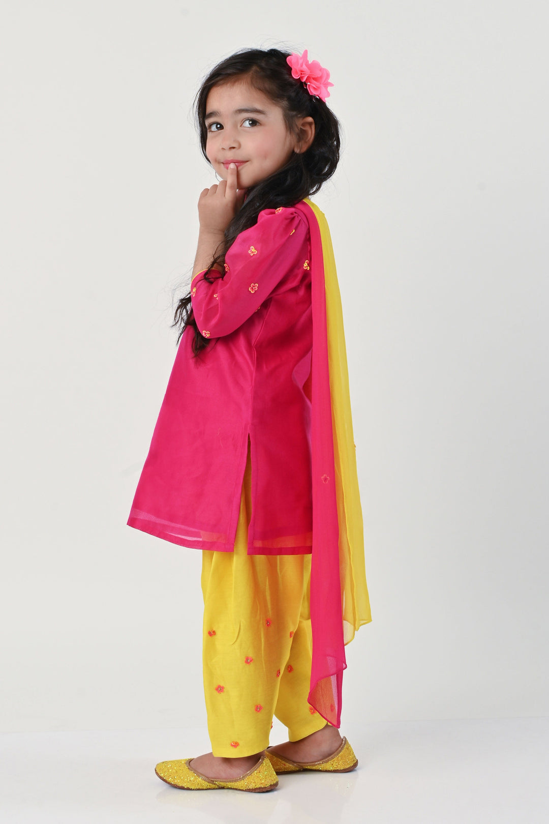 Mother-Daughter Combo Chanderi Suit Salwar in pink and yellow, perfect festive wear for family celebrations in Mumbai and Gurgaon.