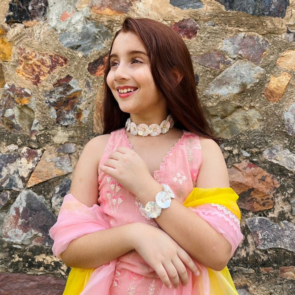 Designer girls’ choker in South Mumbai, lightweight and shimmering accessory for festive occasions.