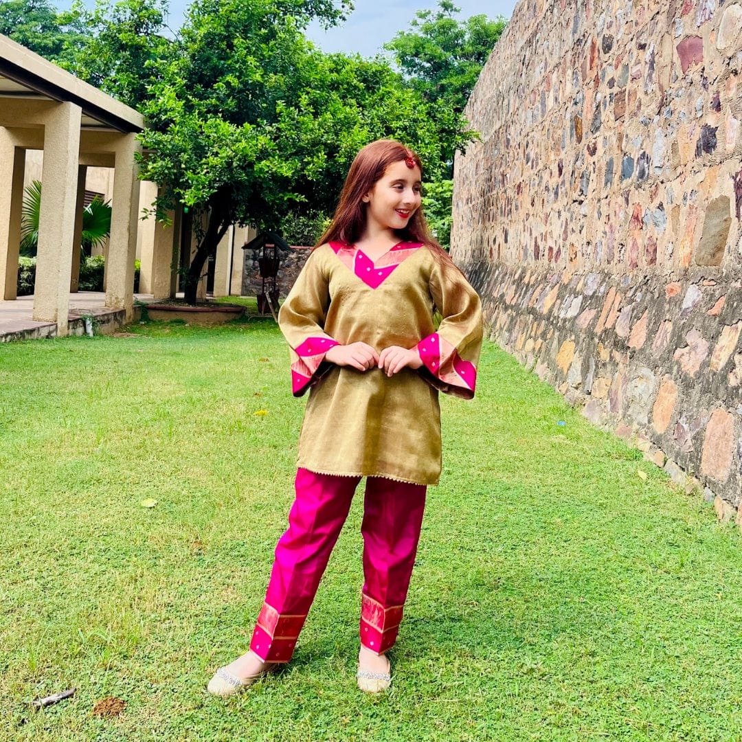 Luxury golden and pink ethnic outfit for girls for haldi ceremony in Singapore