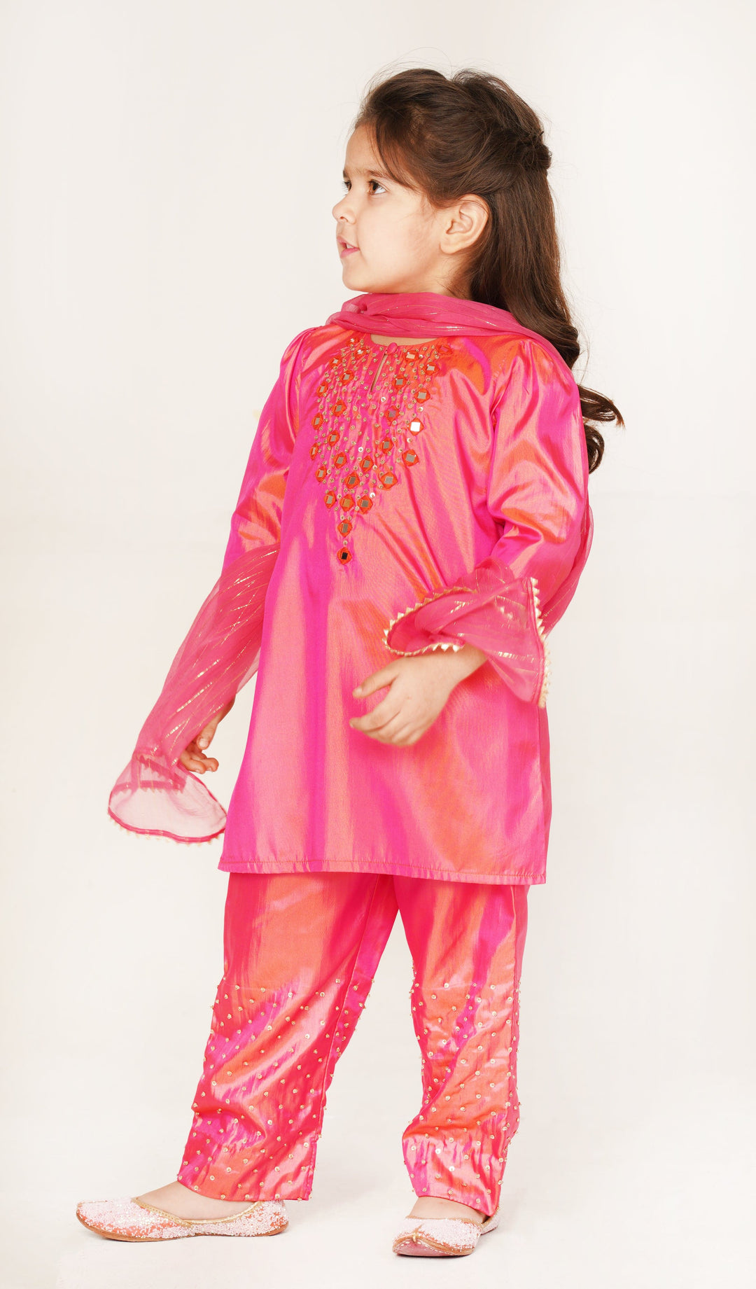 Luxury kidswear pink ethnic suit salwar for girls for Eid and reception in Dubai