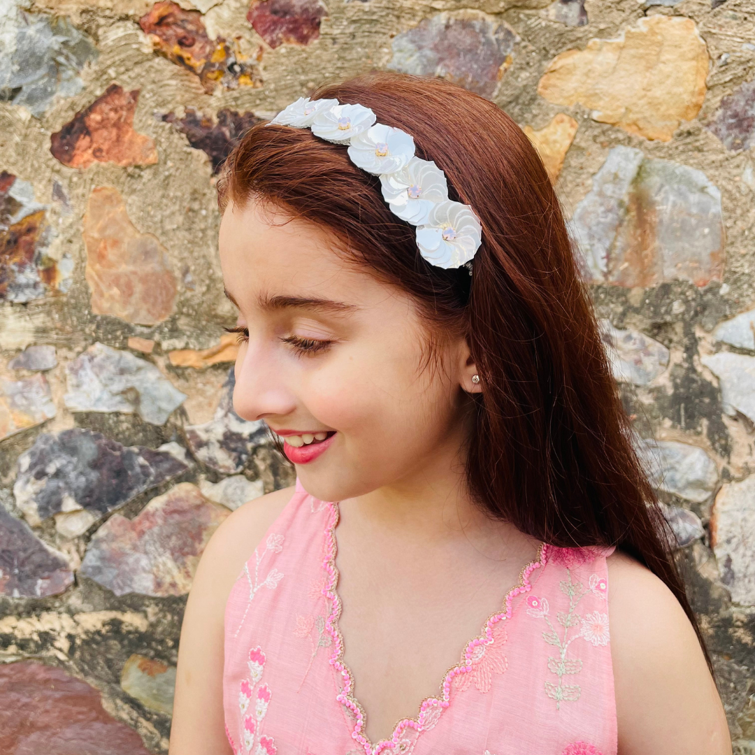 Handmade white flower head accessory adjustable with tie, Diwali and haldi celebration ethnic wear in Bangalore Indiranagar.