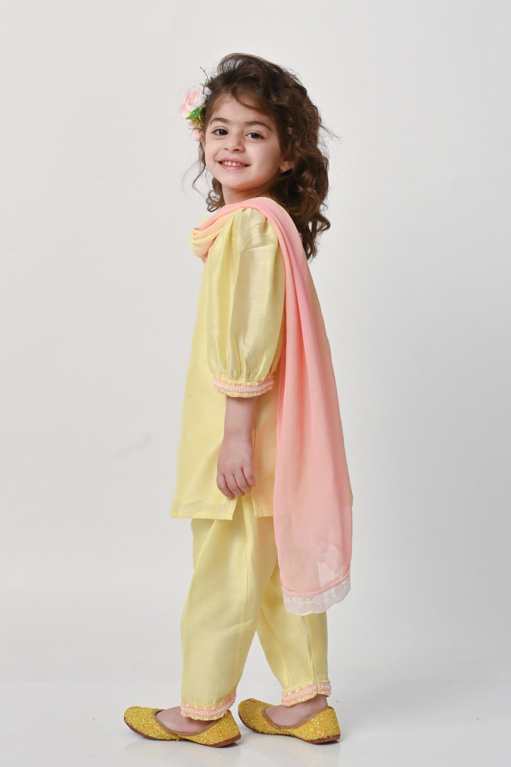 Turn Heads with our Unique and Fashion-Forward Ethnic Kidswear