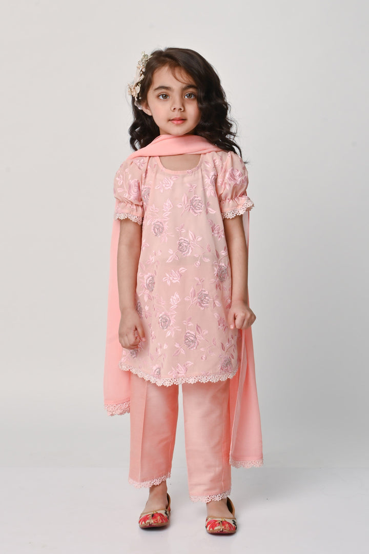 Peach festive salwar suit for girls for Mumbai haldi celebration