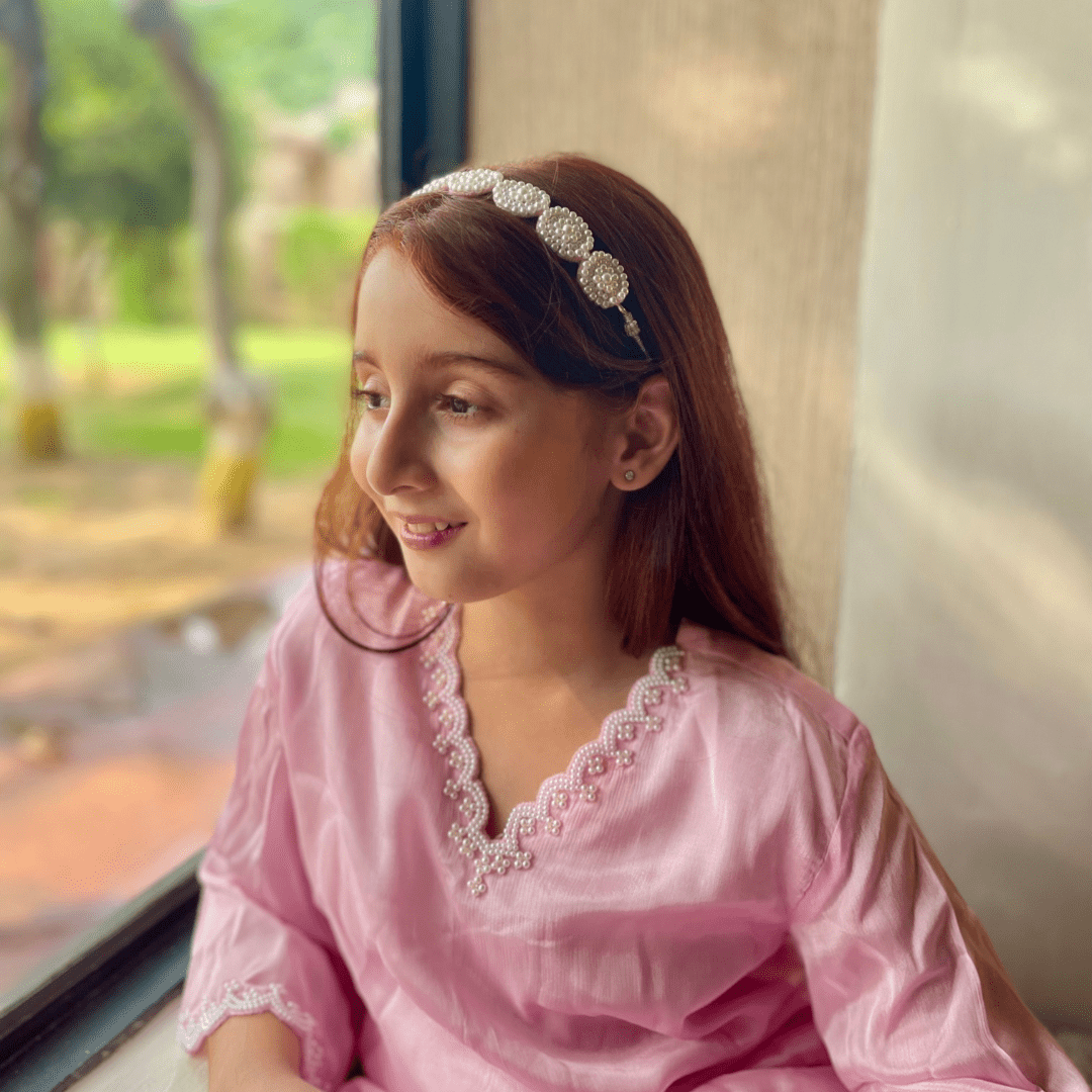 Elegant pink chanderi head accessory with pearl work, adjustable dori design for girls’ festive wear in Mumbai Bandra.