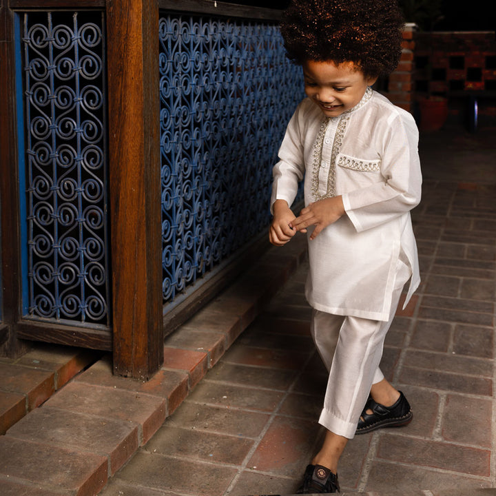 THE BLANCO KURTA PAJAMA FOR BOYS